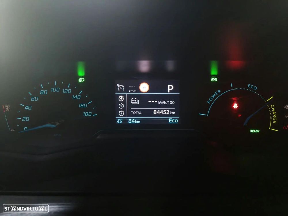 Peugeot e-2008 50 kWh Active Pack - 29