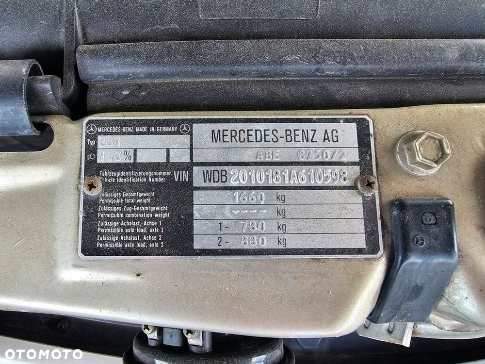 Mercedes-Benz W201 (190) - 28