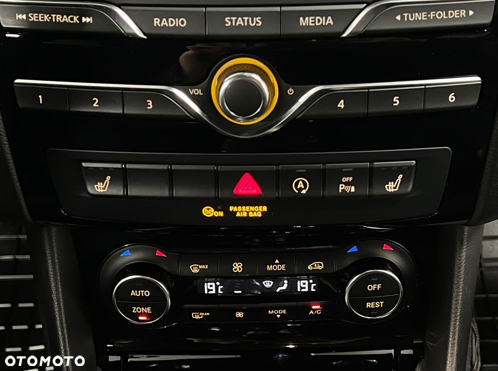 Infiniti Q30 1.6t Premium 7DCT - 36