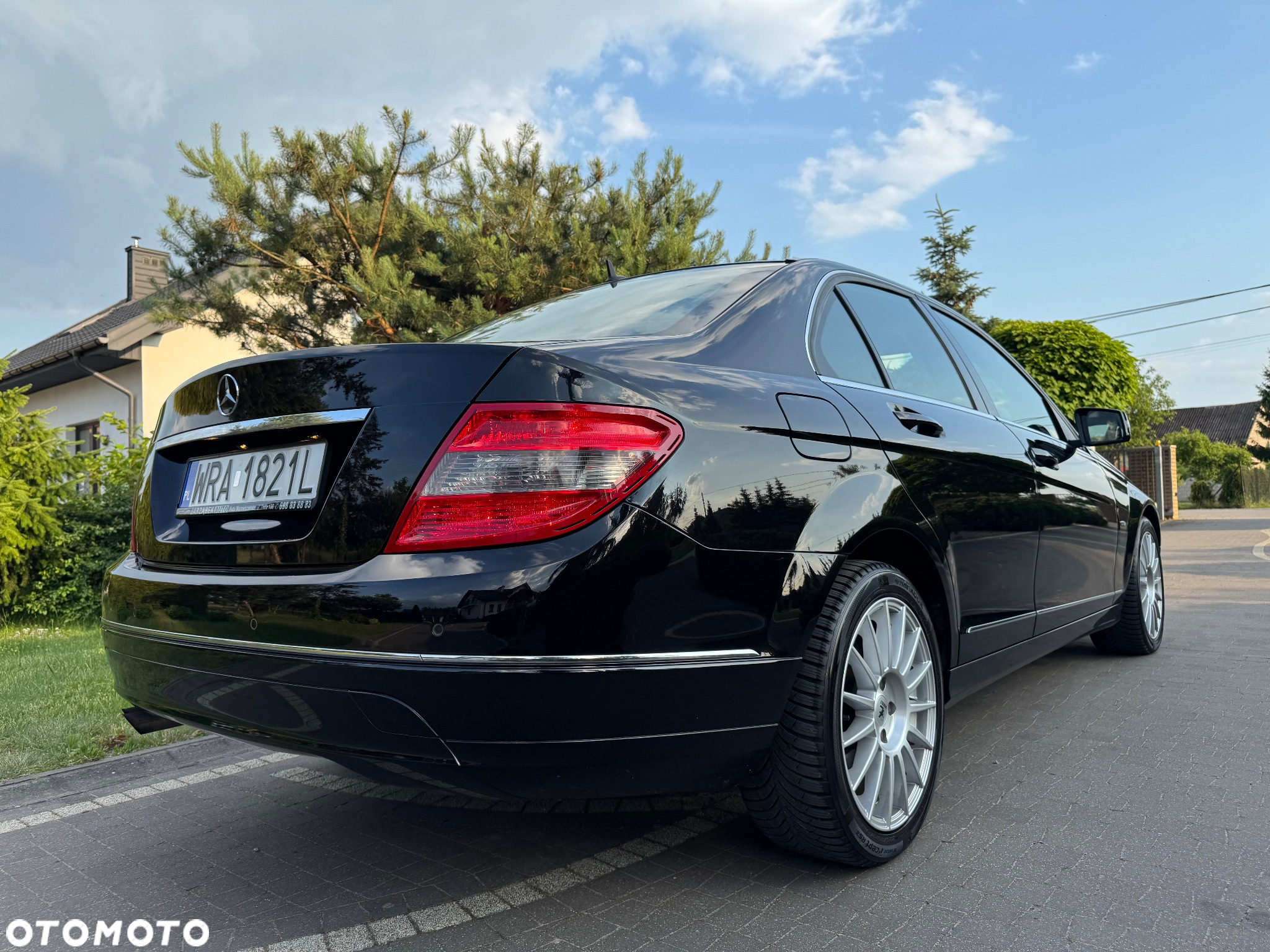 Mercedes-Benz Klasa C 180 T CGI Automatik BlueEFFICIENCY - 37