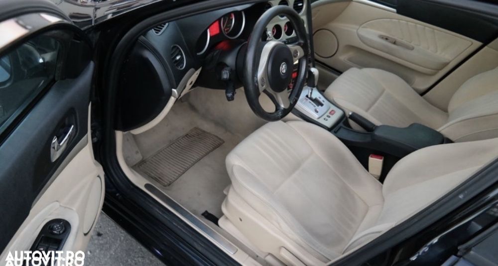 Alfa Romeo 159 2.4 Multijet CA Aut Distinctive - 4