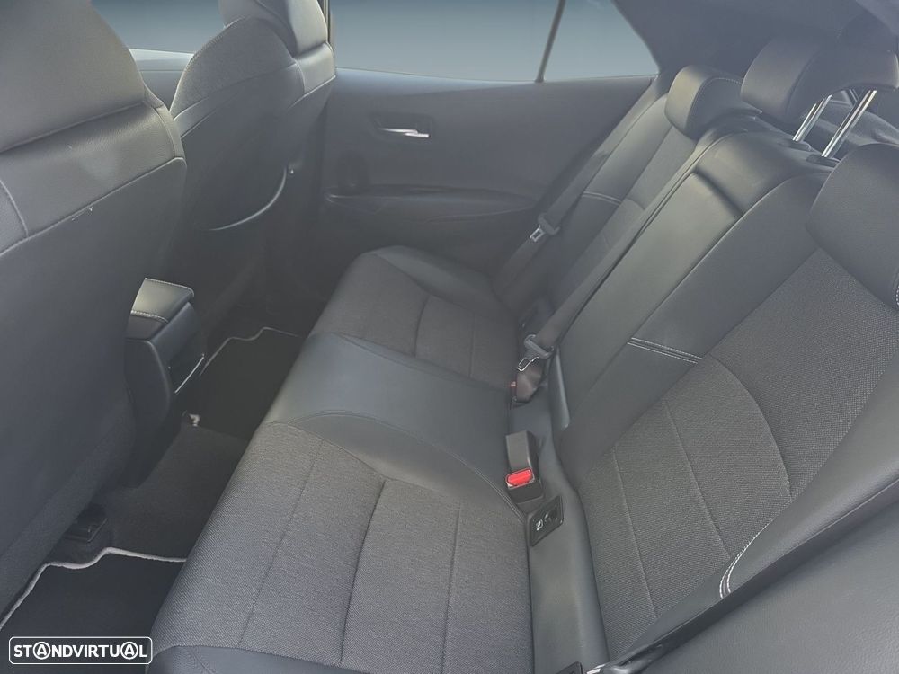 Toyota Corolla 1.8 Hybrid Comfort Plus - 14