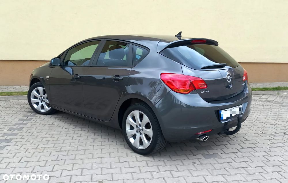 Opel Astra 1.4 Turbo Exklusiv - 3