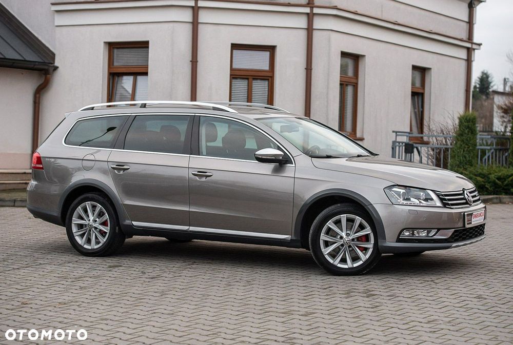 Volkswagen Passat Alltrack 2.0 TDI 4Motion DSG BlueMotion Tec - 18