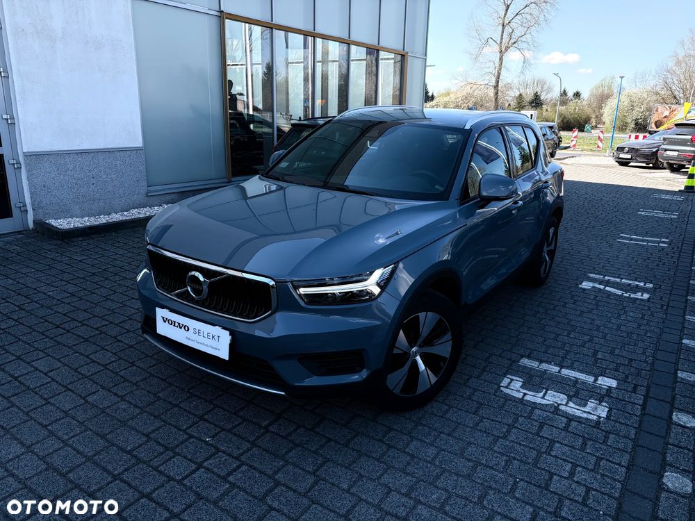 Volvo XC 40 T3 Momentum Pro - 2