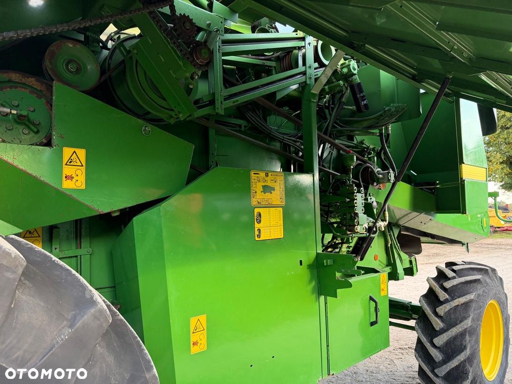 John Deere 2256 - 11