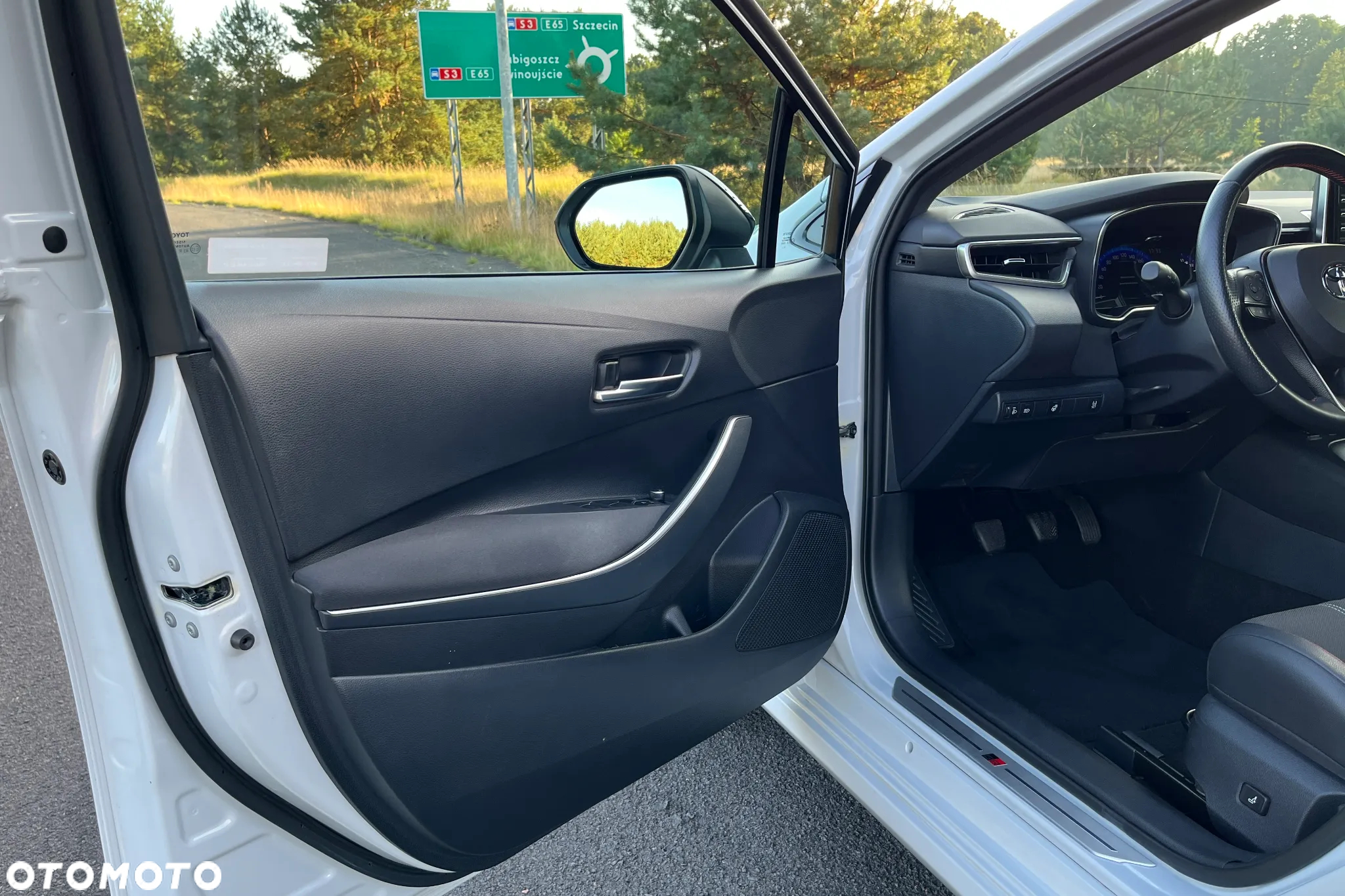 Toyota Corolla 1.6 GR Sport - 31