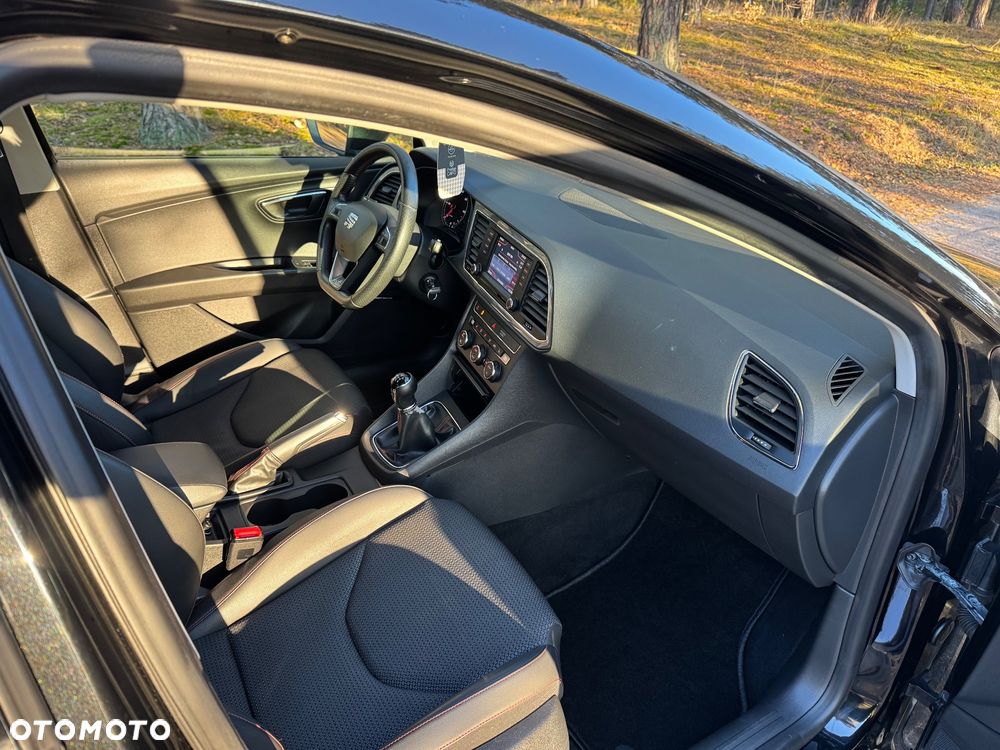 Seat Leon 2.0 TDI FR Black S&S - 6