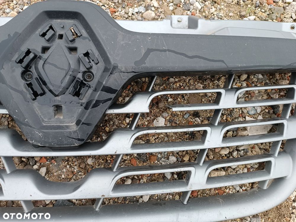 GRILL ATRAPA PRZEDNIA RENAULT MASTER III LIFT - 2