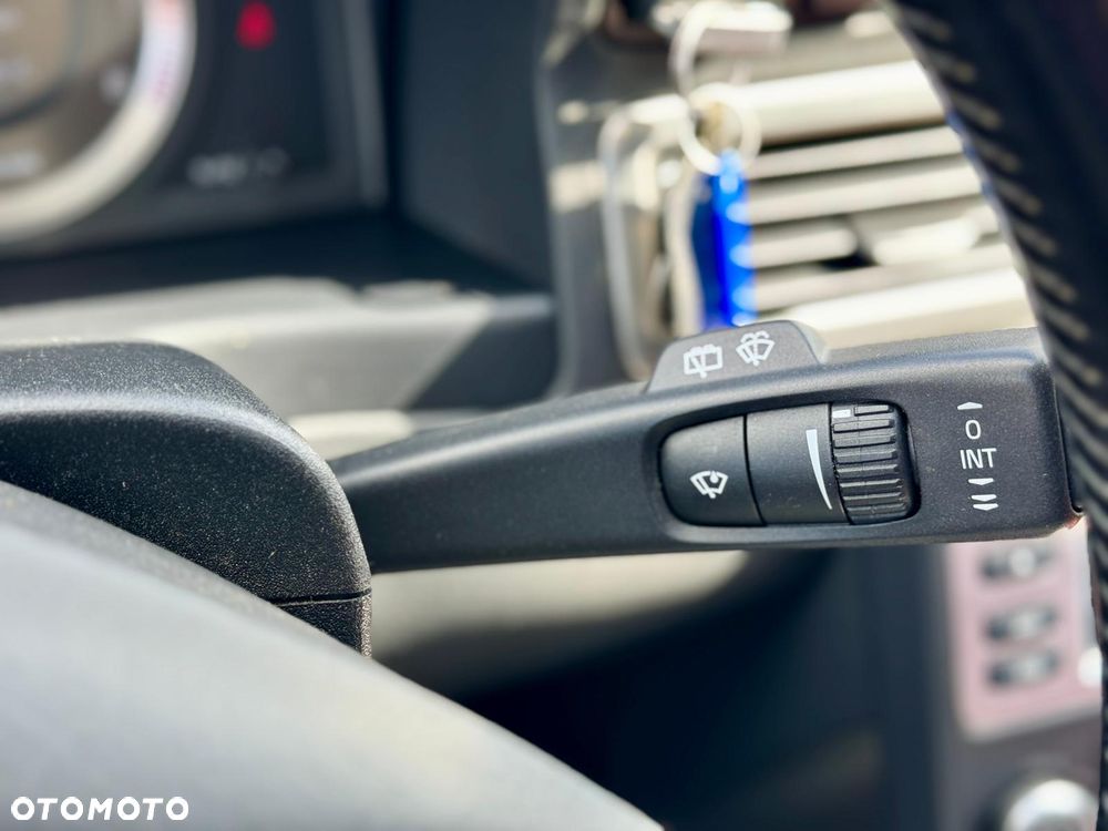 Volvo V70 2.5T Summum - 32