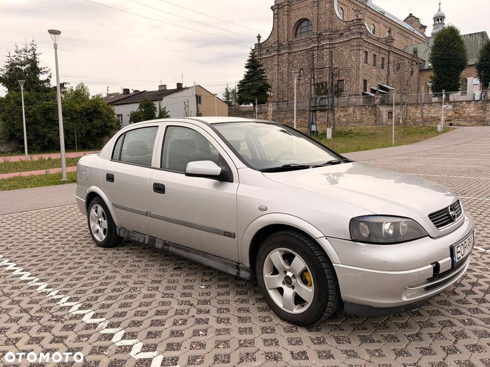 Opel Astra 1.6 - 8