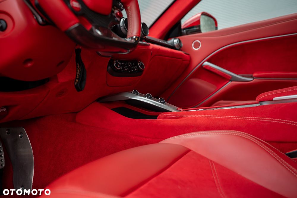 Ferrari F12berlinetta - 17