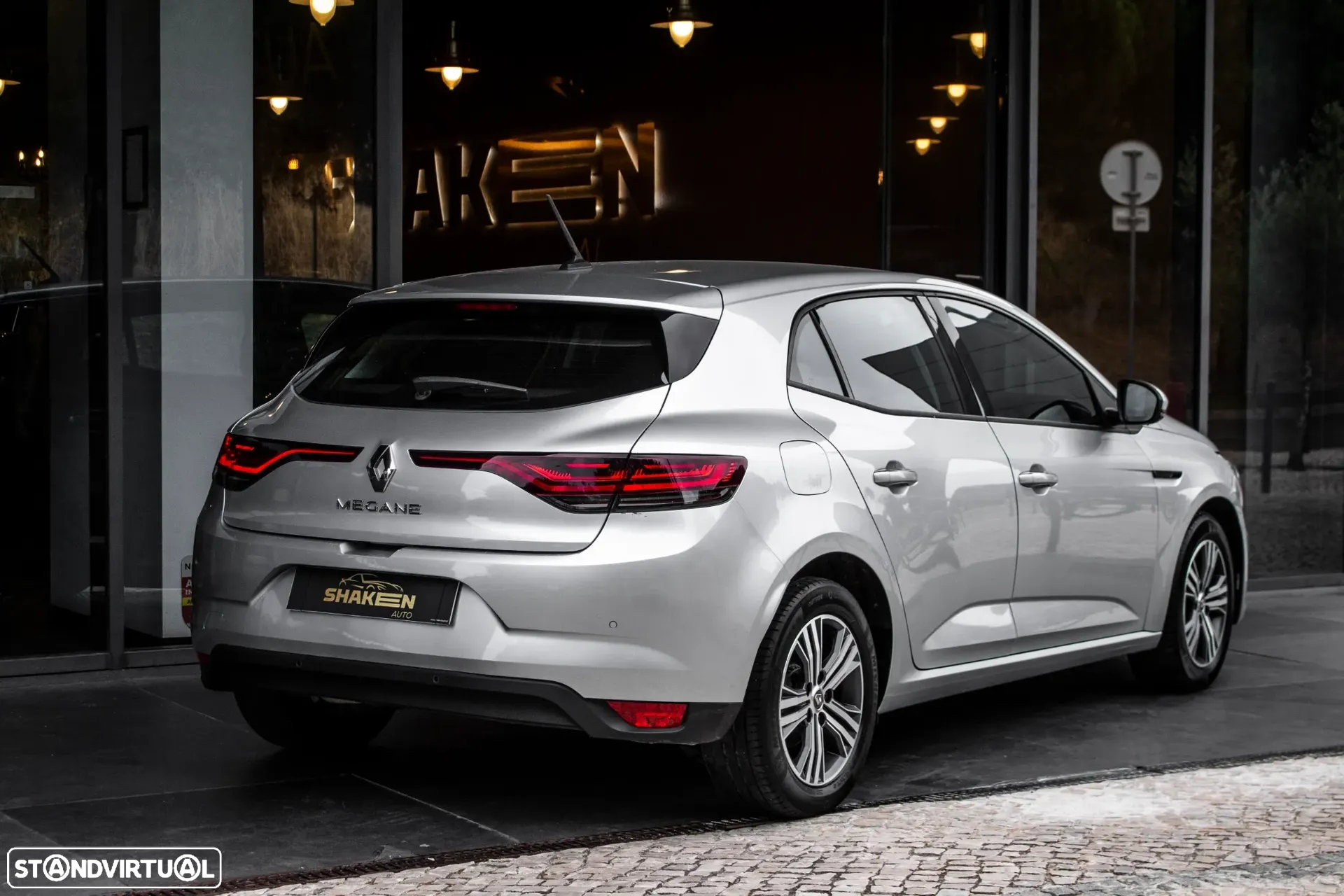 Renault Mégane 1.5 Blue dCi Equilibre - 4