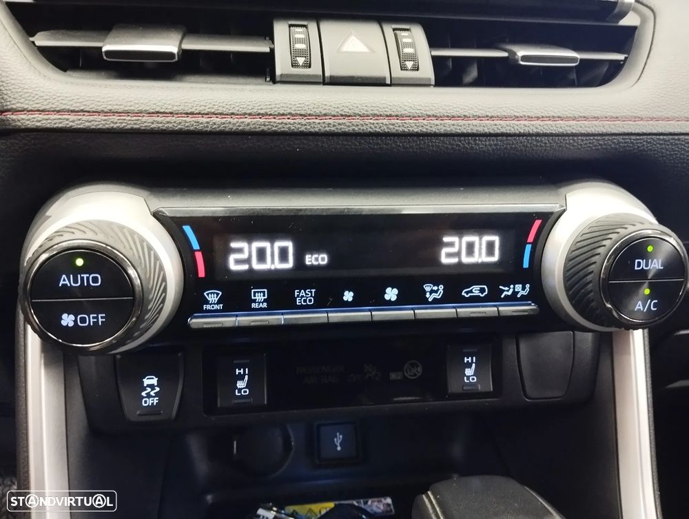 Toyota RAV4 2.5 HDF Plug-in Square Co.AWD-i - 39