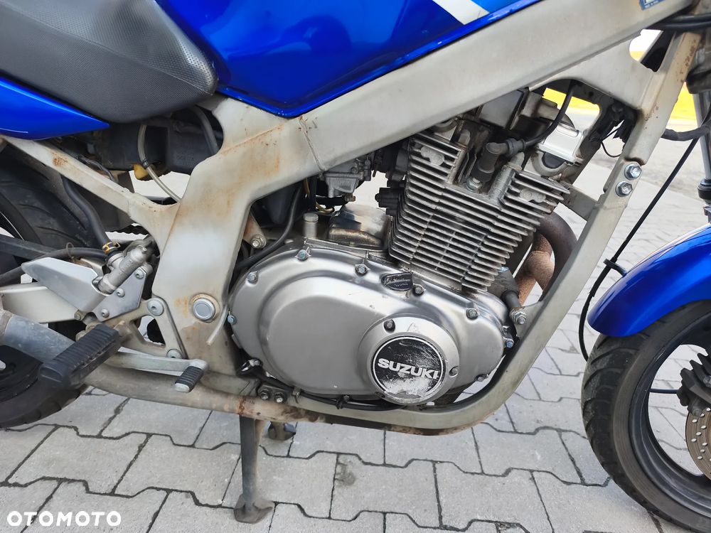 Suzuki GS - 20
