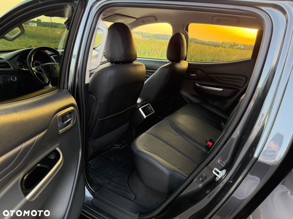 Mitsubishi L200 2.2 d DC Instyle Plus - 10