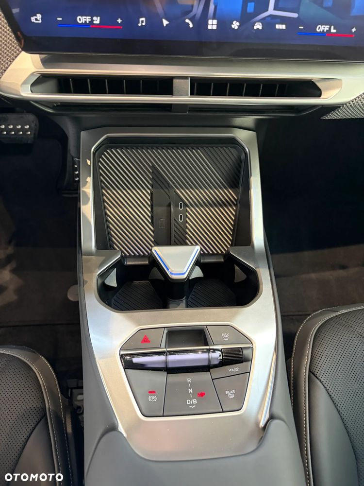 BMW iX3 - 20