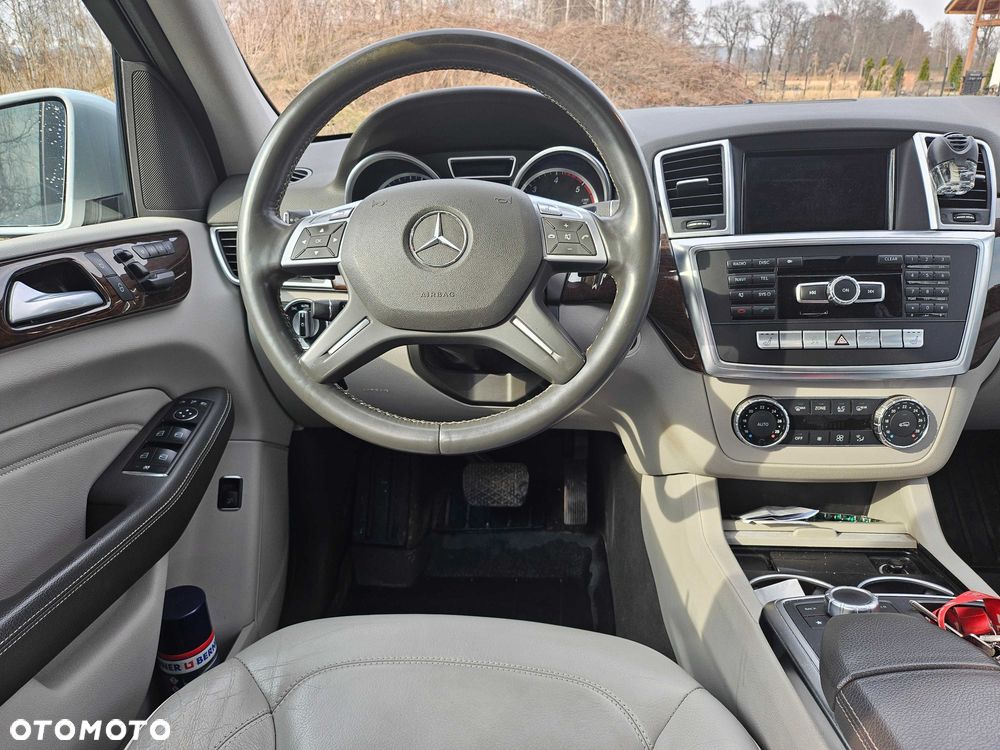 Mercedes-Benz ML - 6