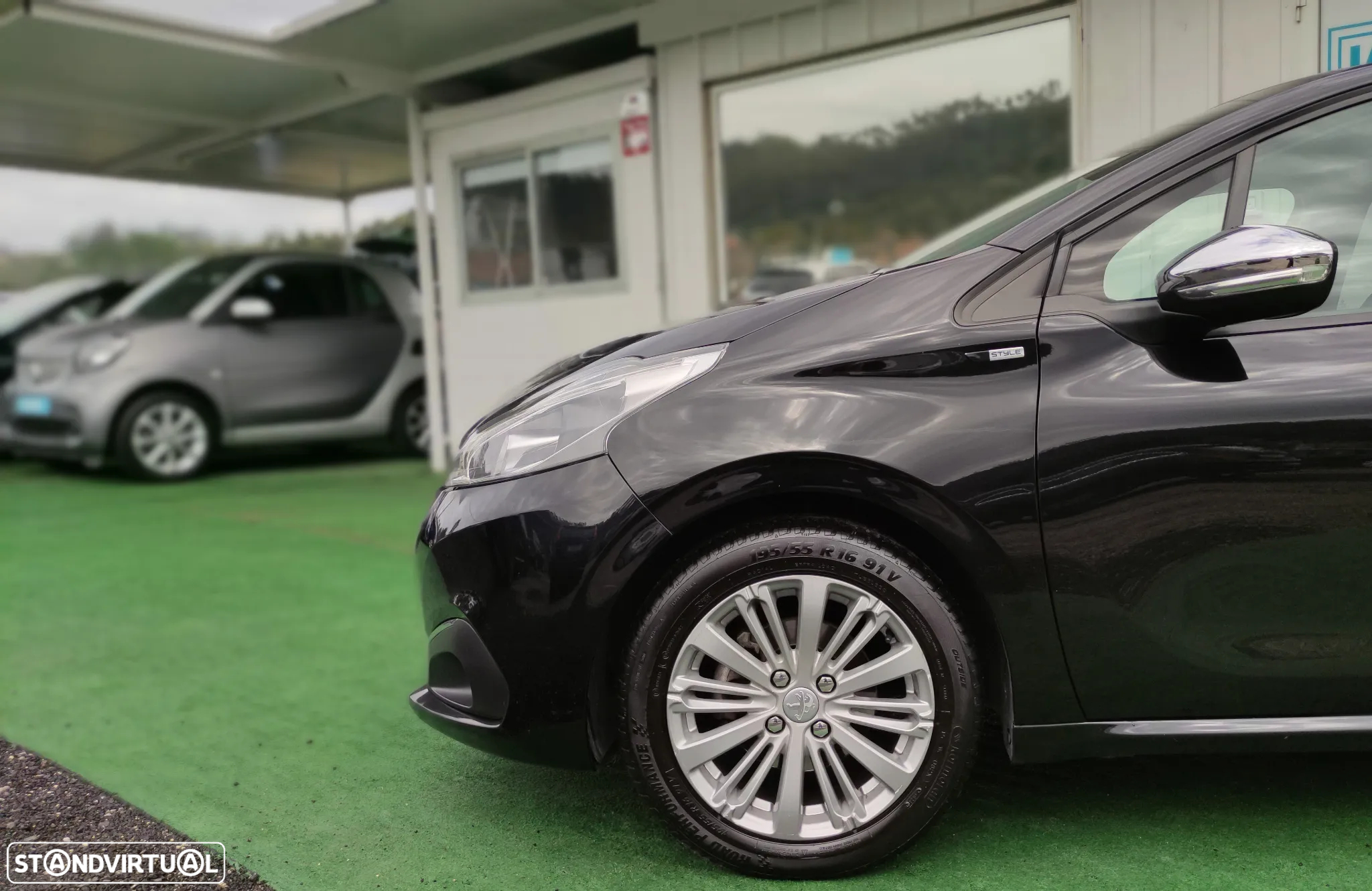 Peugeot 208 1.6 BlueHDi Style - 12