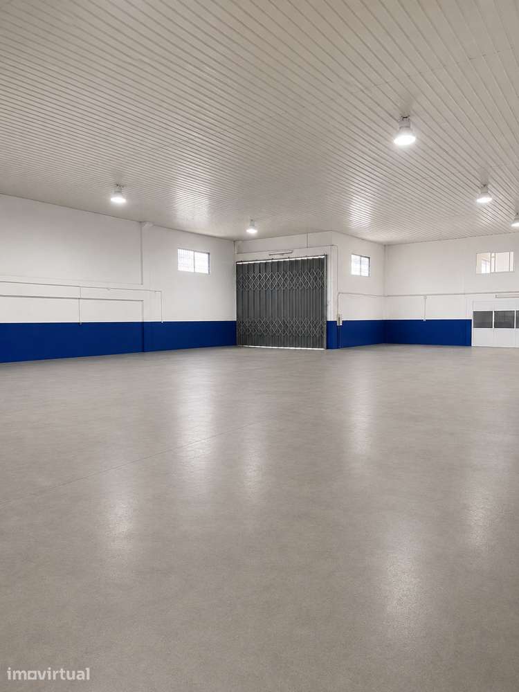 Armazém Industrial com escritórios | 752 m² | Santo Tirso - Grande imagem: 3/9