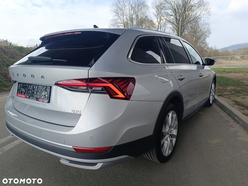 Skoda Octavia 2.0 TDI DSG 4x4 Scout - 12