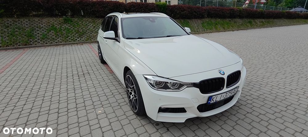 BMW Seria 3 330i xDrive Edition Luxury Line Purity - 2