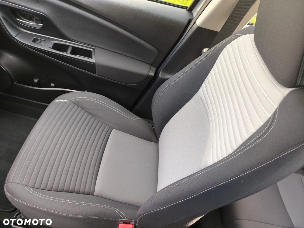 Toyota Yaris Hybrid 100 Premium EU6 - 31