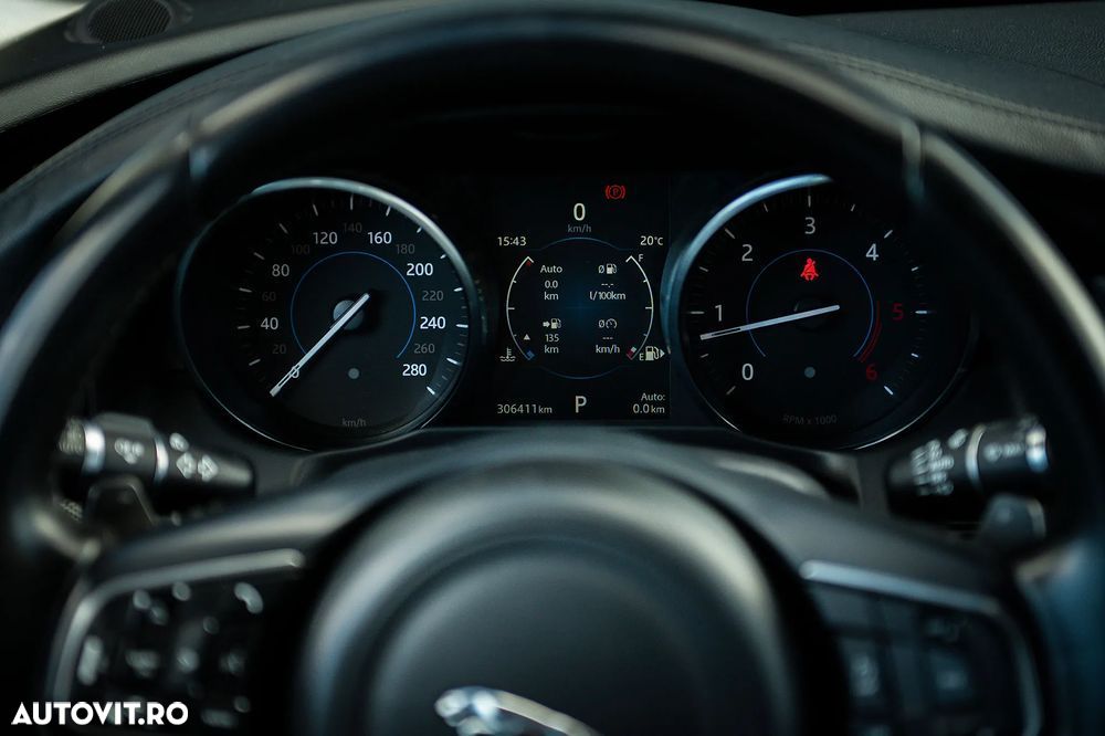 Jaguar XF 20d RWD Prestige - 17