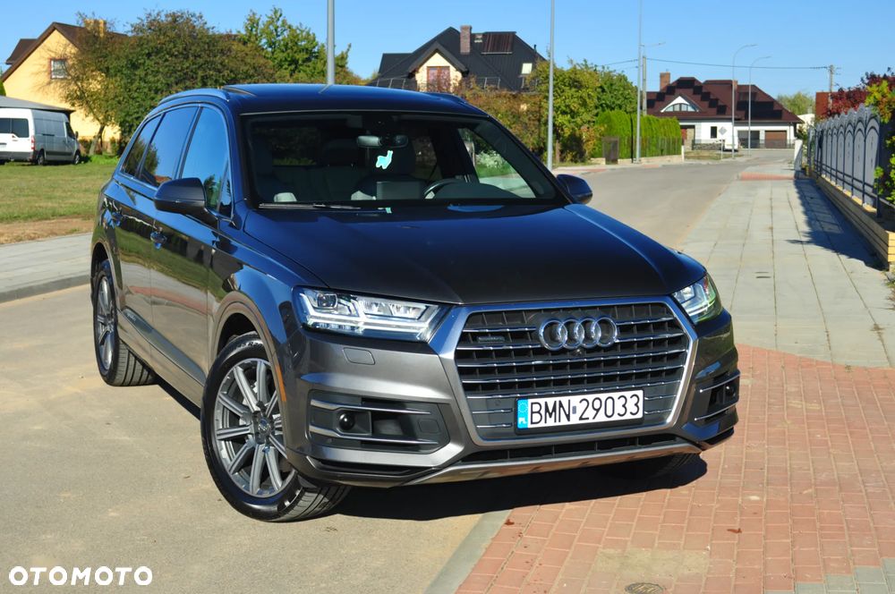 Audi Q7 - 1
