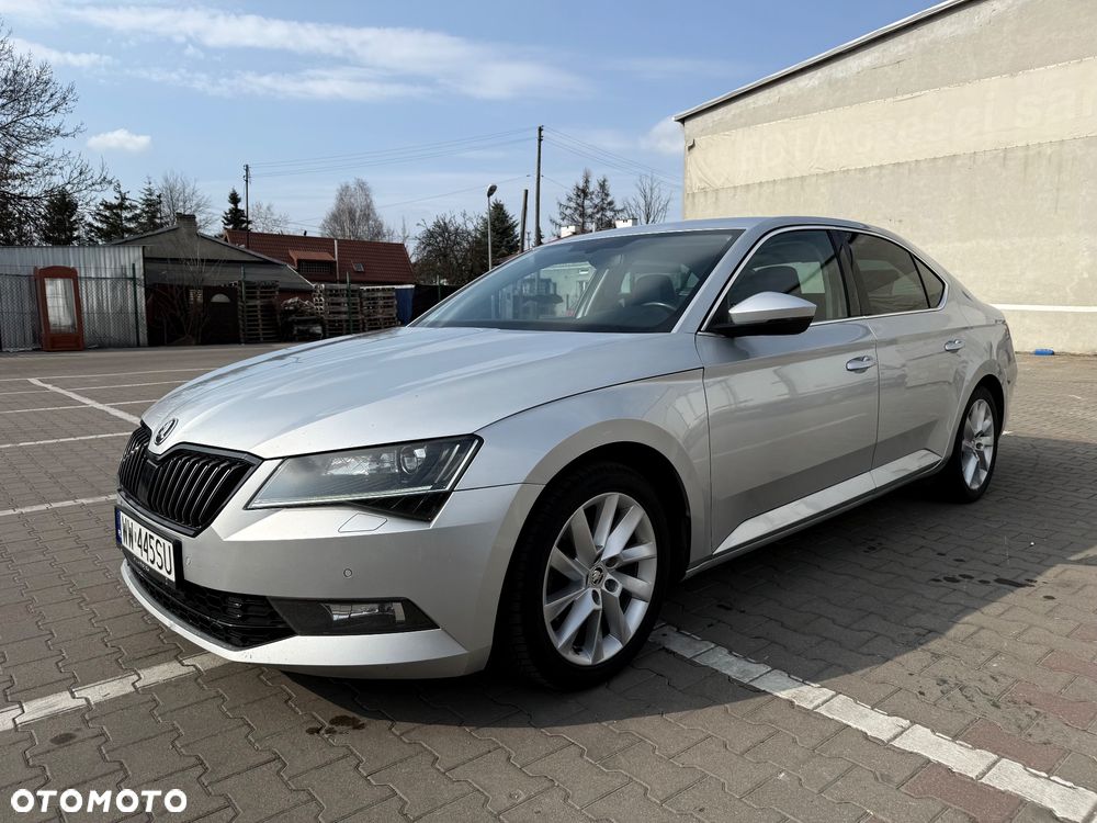 Skoda Superb 2.0 TDI Ambition DSG - 2