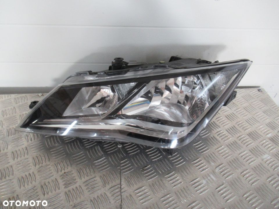LAMPA PRZEDNIA PRZÓD LEWA SEAT LEON 3 III 5F1 5F1941005 2012-2016 - 2