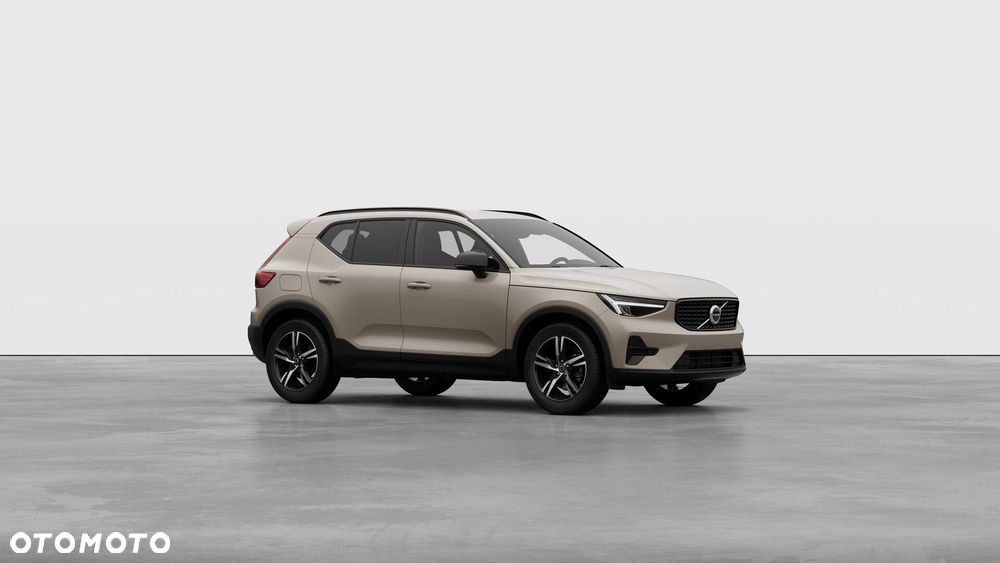 Volvo XC 40 B3 Plus Dark - 4
