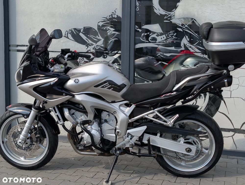 Yamaha FZ6 - 6
