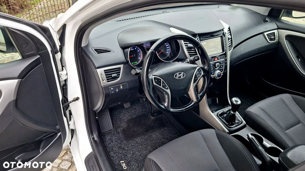 Hyundai i30 1.4 BlueDrive Comfort - 26