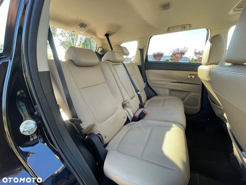 Mitsubishi Outlander - 33