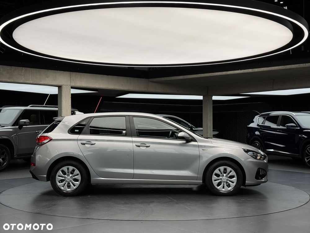 Hyundai i30 1.5 DPI Classic + - 7