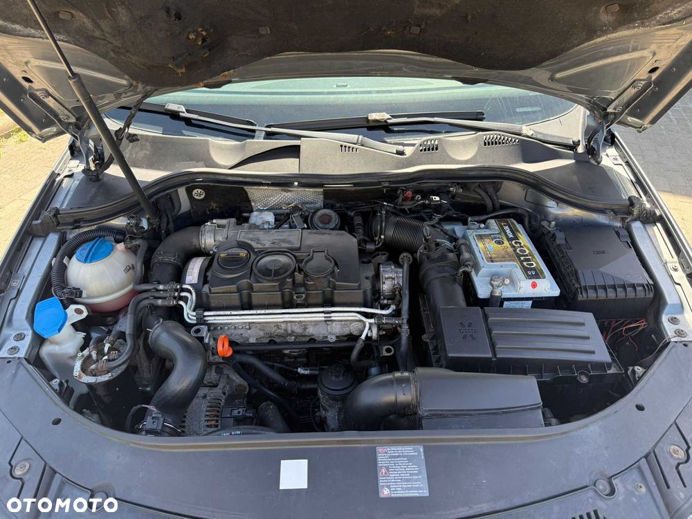 Volkswagen Passat - 8