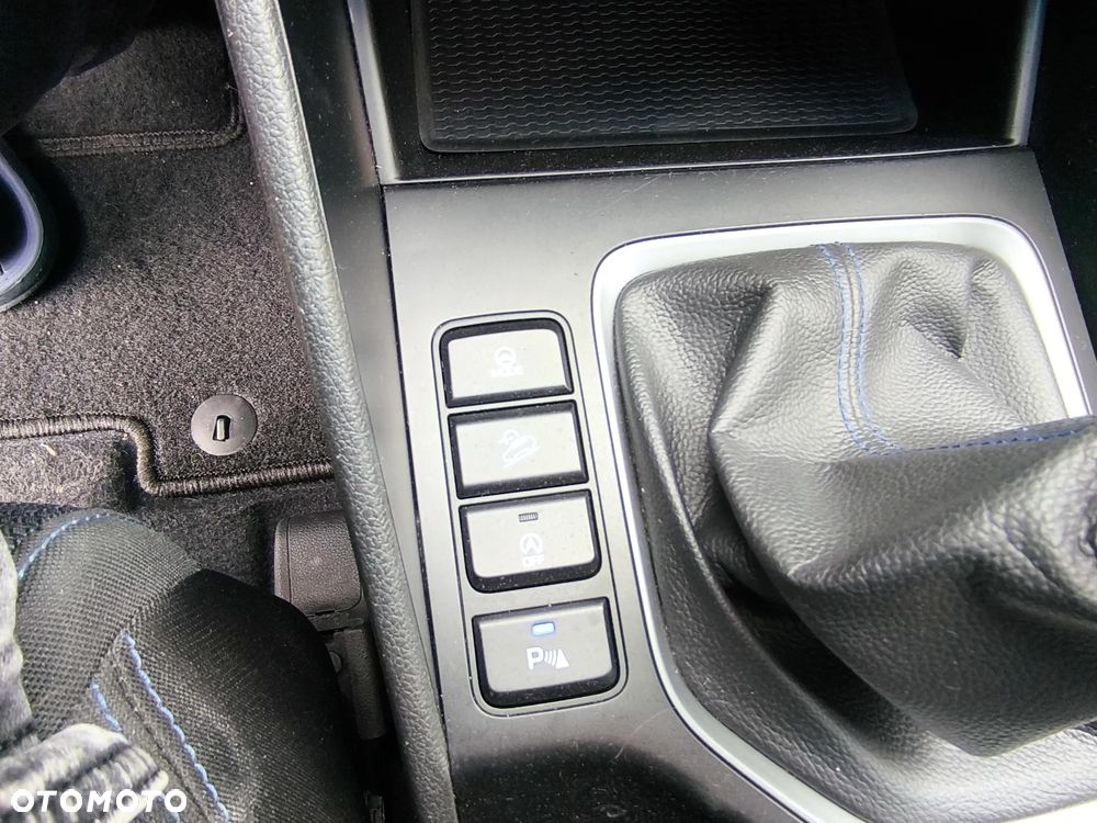 Hyundai Tucson 1.7 CRDI BlueDrive Style 2WD - 31