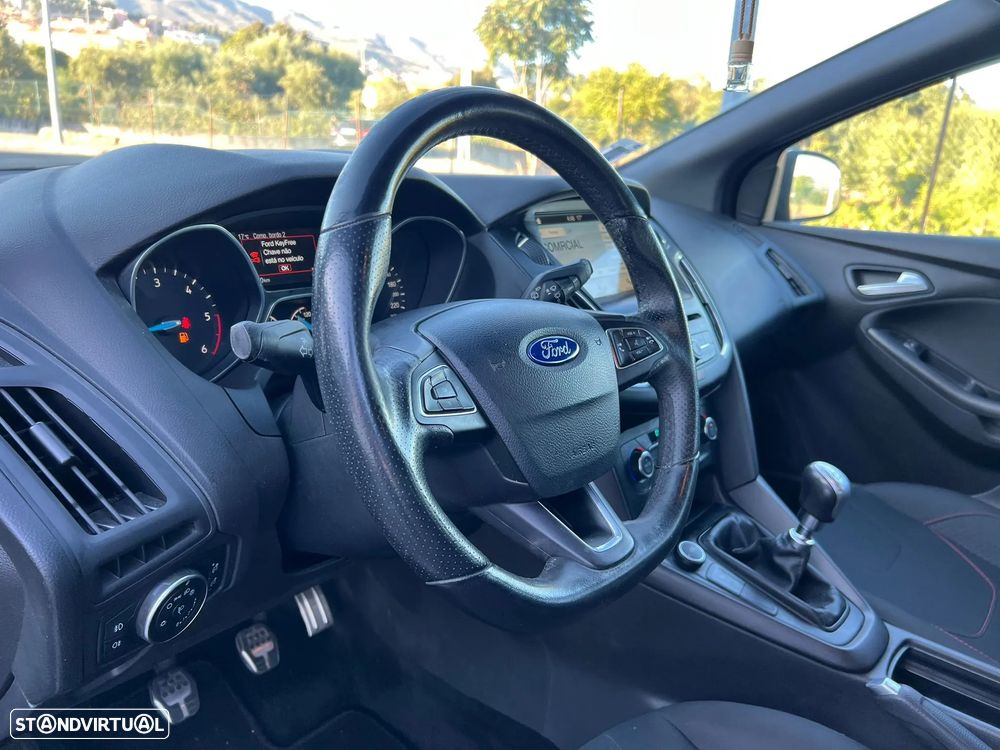 Ford Focus 1.5 TDCi EcoBlue ST-Line - 10