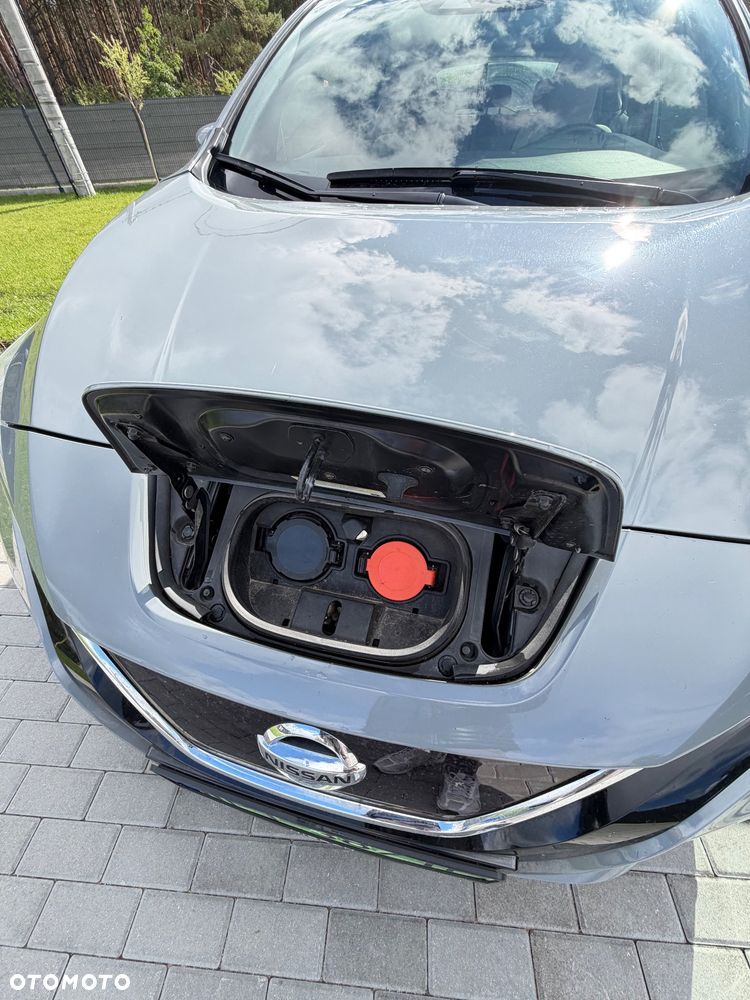 Nissan Leaf - 16