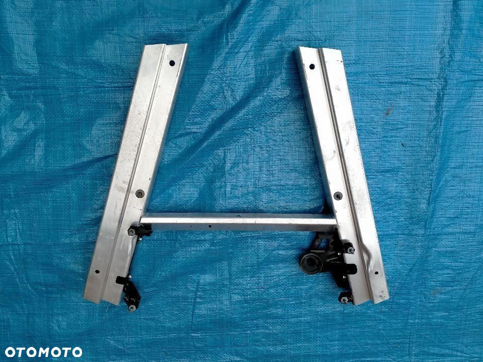 Audi A8 S8 D4 Wzmocnienie Pod Baterie Hybryda 4H0813441B - 3