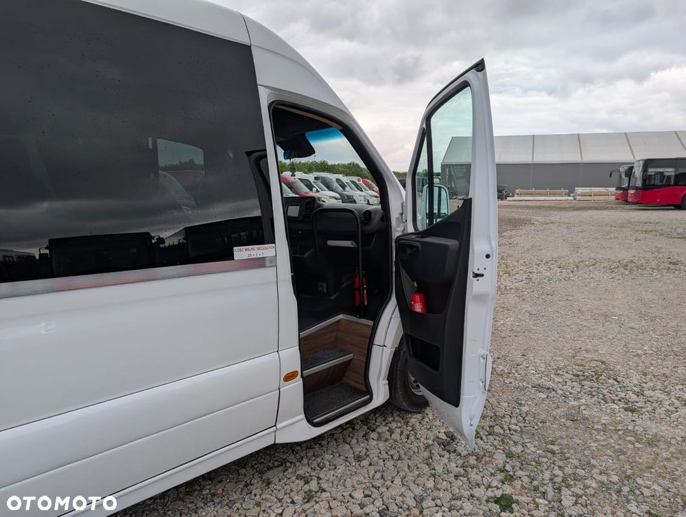 Mercedes-Benz Sprinter 519 - 13