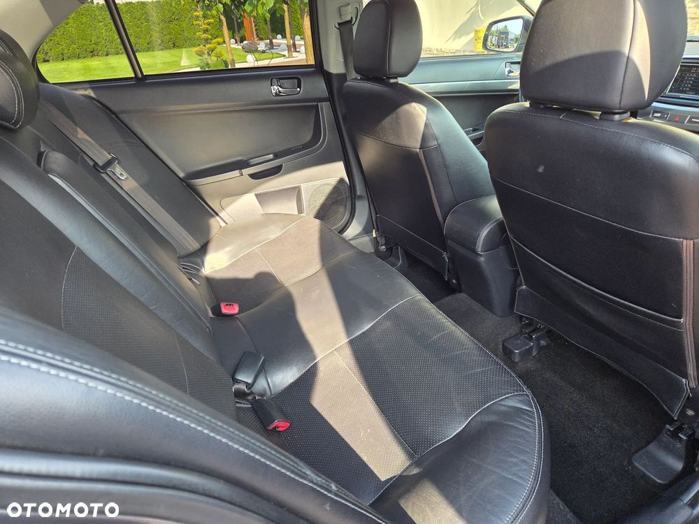 Mitsubishi Lancer - 17