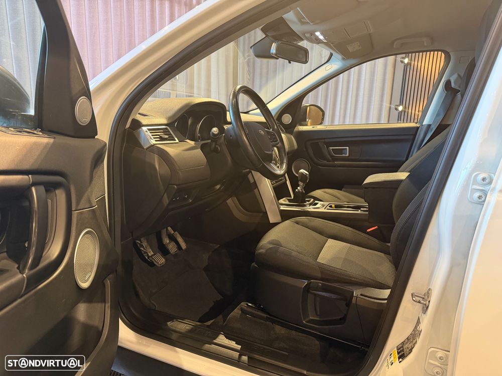 Land Rover Discovery Sport 2.0 TD4 HSE Luxury - 18