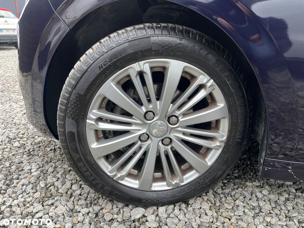 Peugeot 208 1.2 PureTech GPF Allure S&S EAT6 - 27