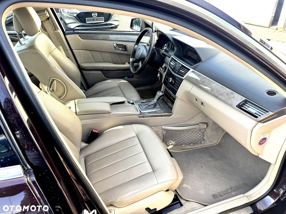 Mercedes-Benz Klasa E 250 CDI 7G-TRONIC Elegance - 12