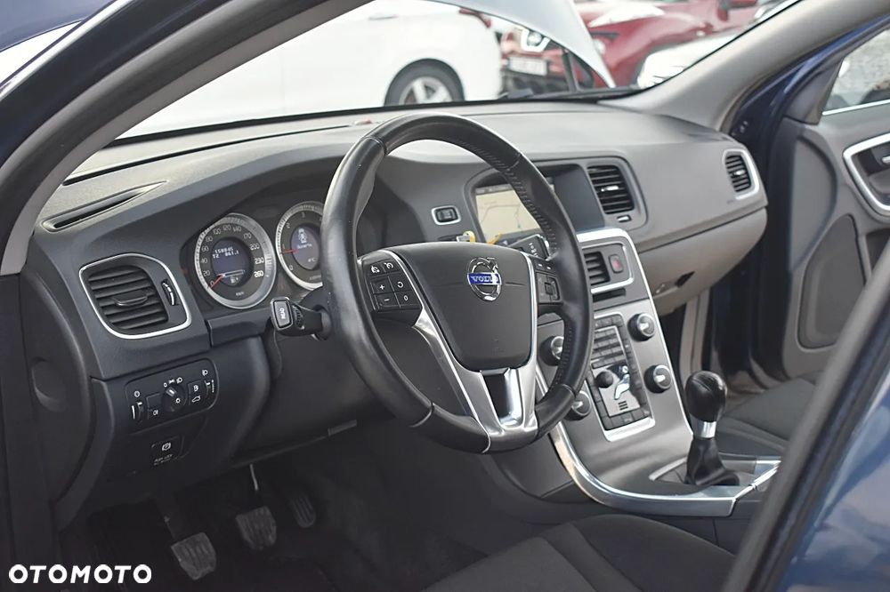 Volvo S60 D3 Momentum - 18