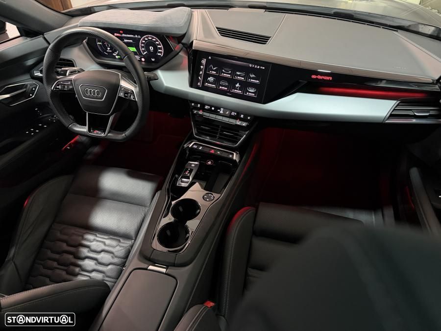 Audi RS e-tron GT quattro - 37