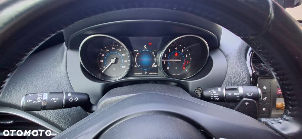 Jaguar XE 2.0 T Prestige - 7