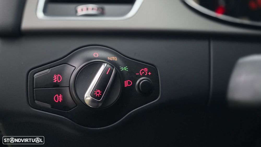 Audi A4 Avant 2.0 TDI S-line - 17